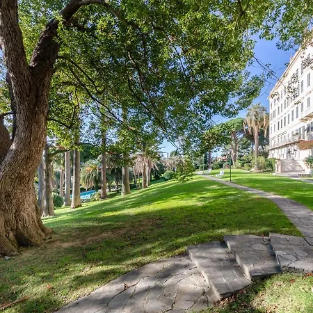 Joivy Apt For 4 With Exclusive Pool And Garden In Nervi Apartamento Génova