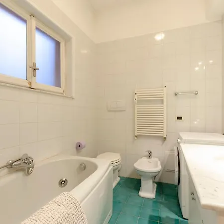 Apartamento Joivy Apt For 4 With Exclusive Pool And Garden In Nervi *