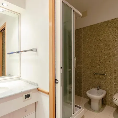 Joivy Apt For 4 With Exclusive Pool And Garden In Nervi *