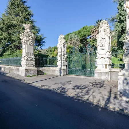 Joivy Apt For 4 With Exclusive Pool And Garden In Nervi *