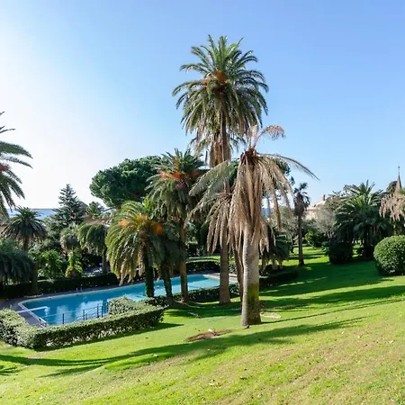 Joivy Apt For 4 With Exclusive Pool And Garden In Nervi