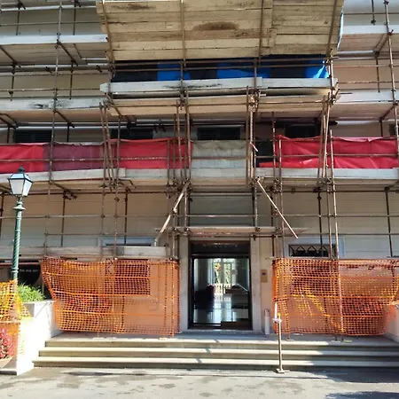 Joivy Apt For 4 With Exclusive Pool And Garden In Nervi *